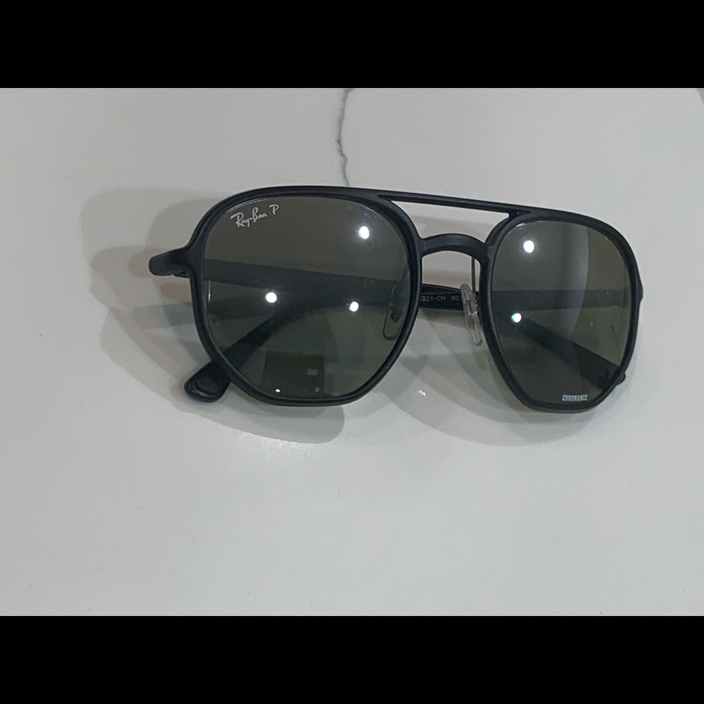 Ray-Ban Sunglasses - Unisex